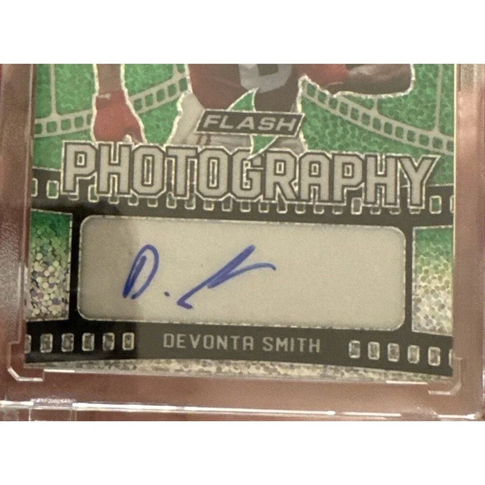 2021 Leaf Flash Flash Photography Green Devonta Smith #FP-DS2 Auto /25